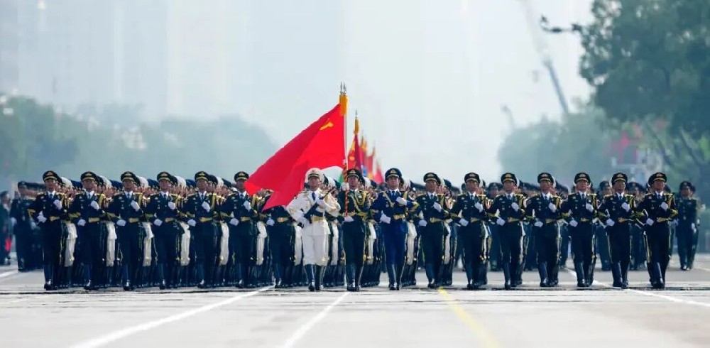 观抗战胜利 80 周年阅兵，汲取奋进力量